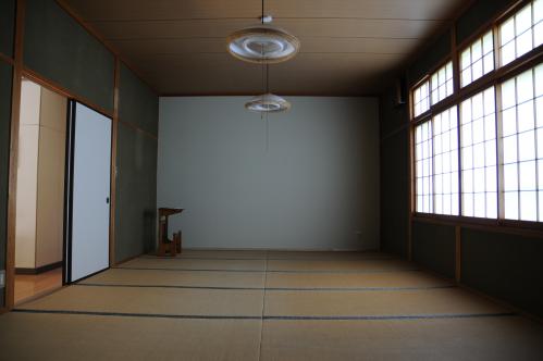 ５