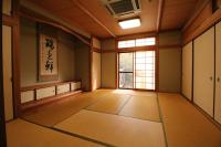 研３