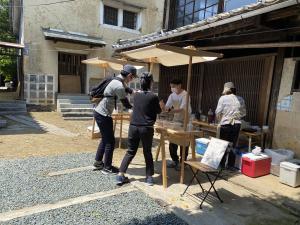 庭カフェの様子