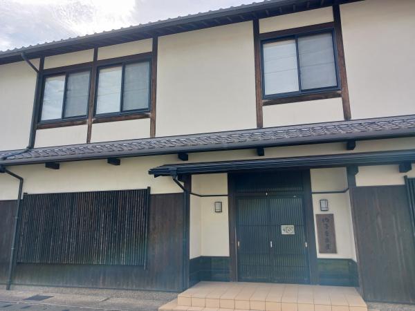 内子座楽屋外観写真